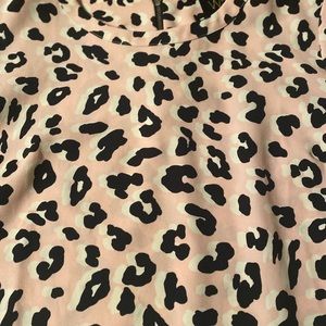 Super cute top sz L